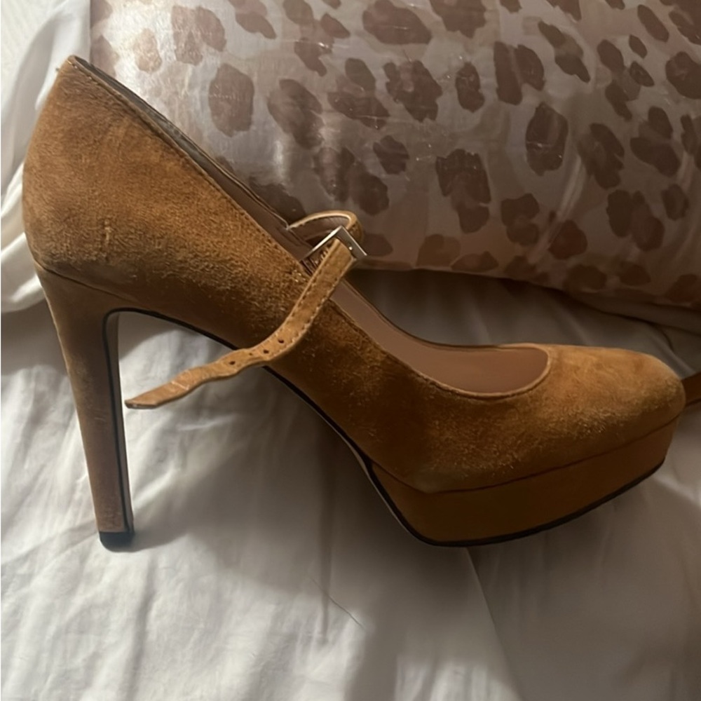 Vince Camuto Tan Suede Heels - Picture 2 of 7